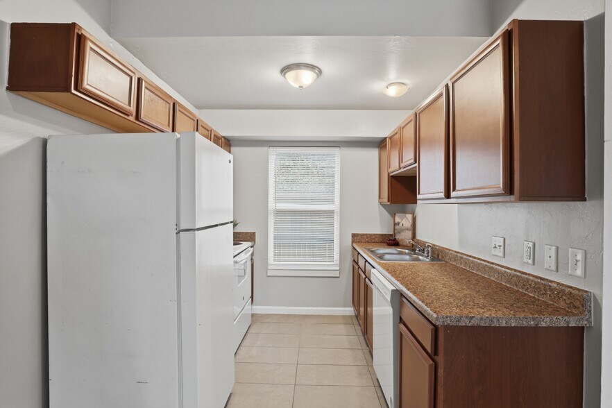 More Photos Of 1300 NE 10th St, Oklahoma City Specialty For Sale
