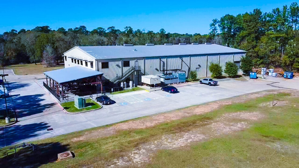 Primary Photo Of 3525 N Frazier St, Conroe Manufacturing For Sale