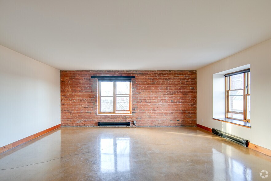More Photos Of 536 Herald St, Victoria Apartments For Lease