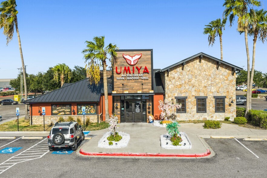 Primary Photo Of 601 S Jackson Rd, Pharr Restaurant For Sale