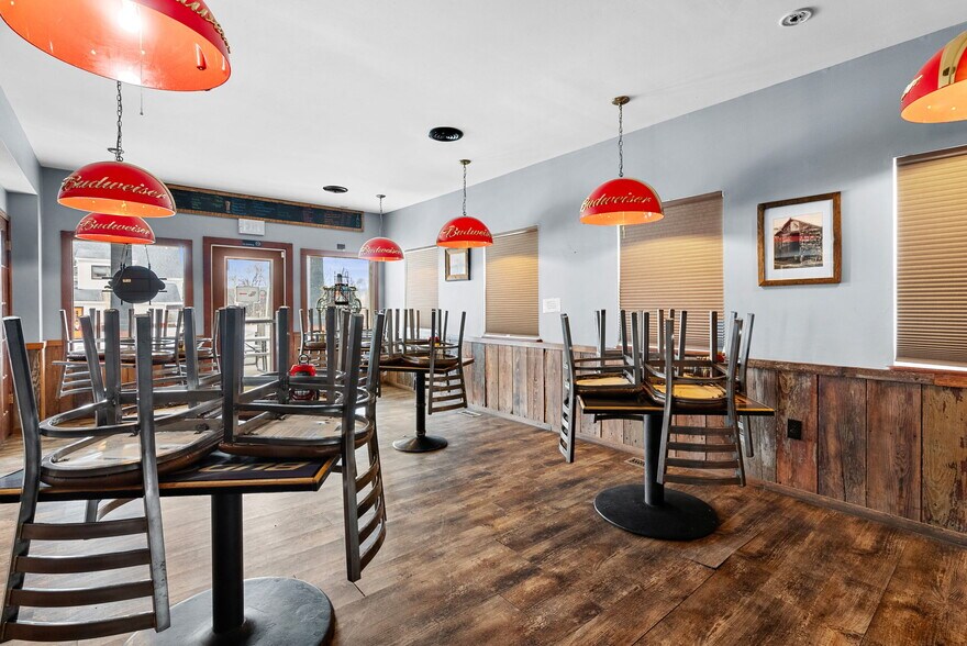 More Photos Of 2999 S Highway 94, Defiance Bar For Sale