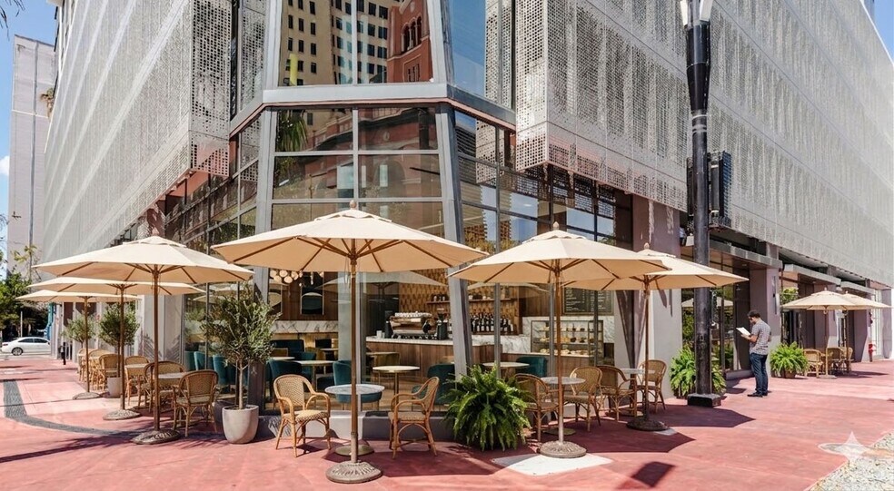 More Photos Of 222 NE 1st Ave, Miami Apartments For Lease