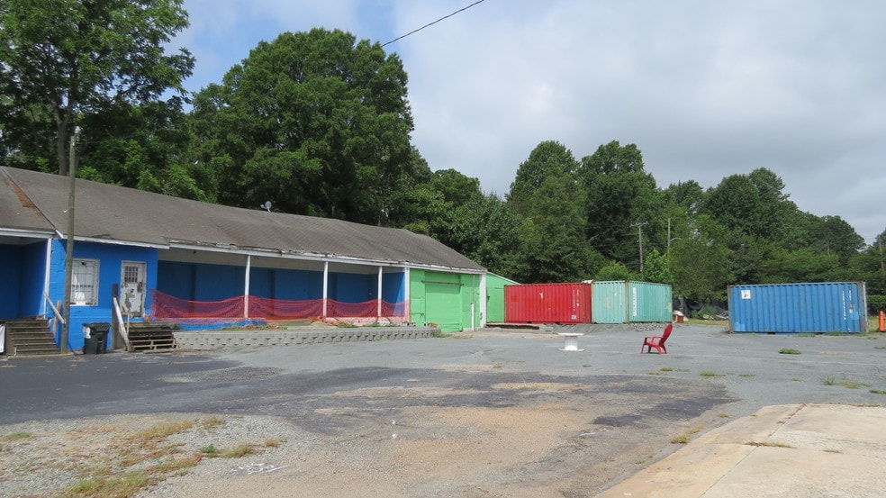 More Photos Of 1725 N Tryon St N, Charlotte Freestanding For Sale