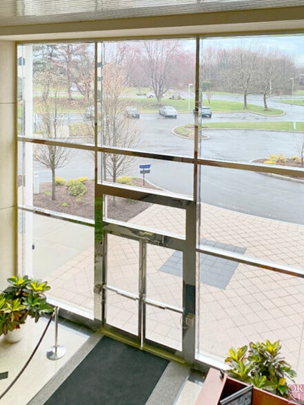 More Photos Of 200 Day Hill Rd, Windsor Office For Lease