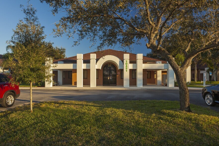 More Photos Of 10491 Six Mile Cypress Pky, Fort Myers Coworking Space
