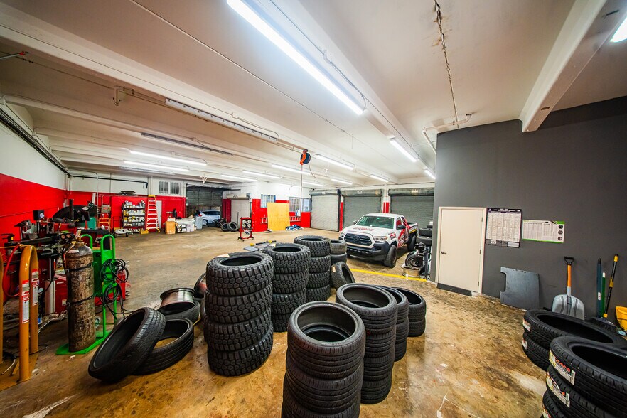 More Photos Of 101 NW 27th Ave, Miami Auto Repair For Sale