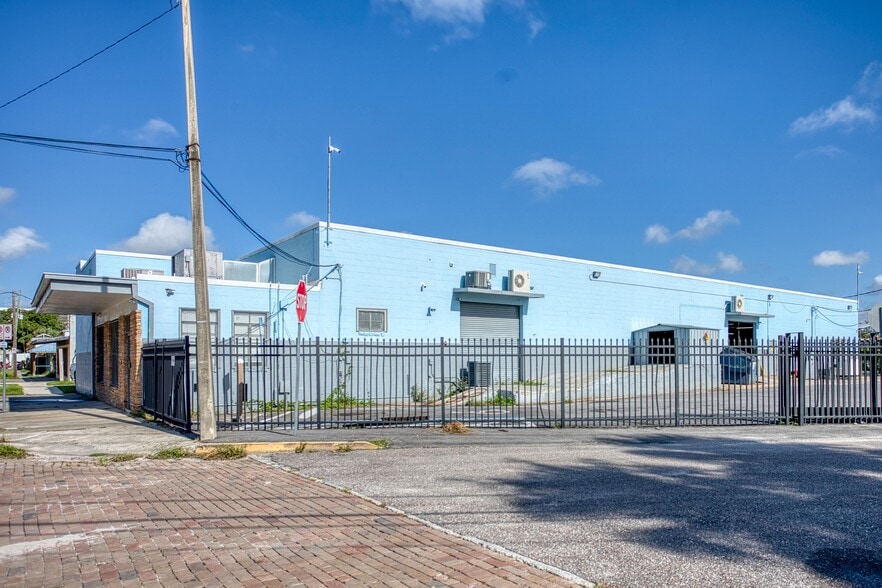 Primary Photo Of 1201 W Jackson St, Orlando Warehouse For Sale