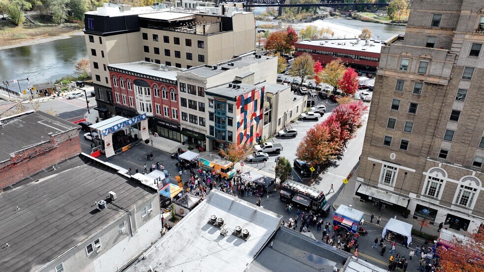 More Photos Of 118-120 Northampton St, Easton Apartments For Lease