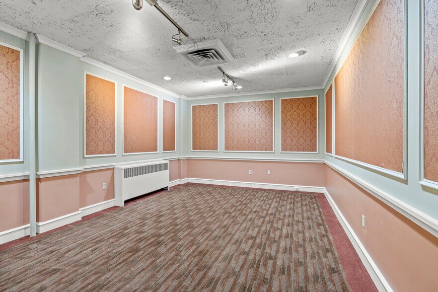 More Photos Of 15 W Front St, Trenton Office Residential For Sale