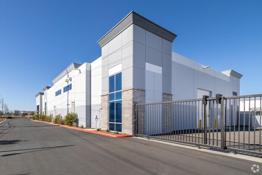 More Photos Of 311 E Johnson Ave, Perris Distribution For Sale