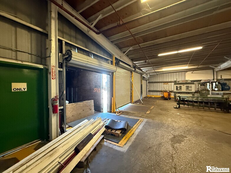 More Photos Of 500 Avenue R SW, Winter Haven Warehouse For Sale