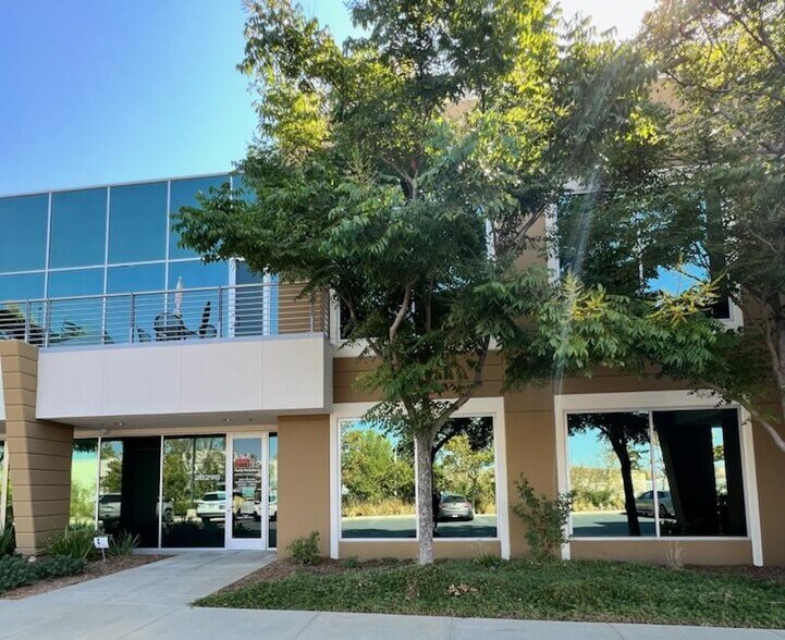 More Photos Of 28294-28310 Constellation Rd, Valencia Light Distribution For Sale
