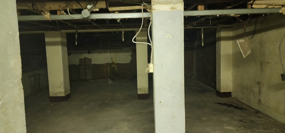 More Photos Of 320 Bergen Blvd, Fairview Restaurant For Lease