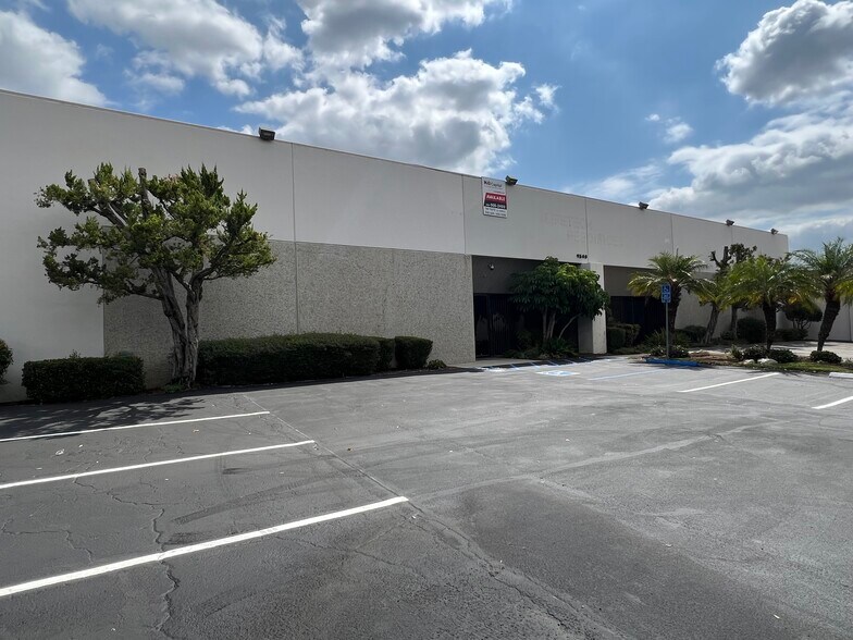 Primary Photo Of 9540 Cozycroft Ave, Chatsworth Manufacturing For Lease