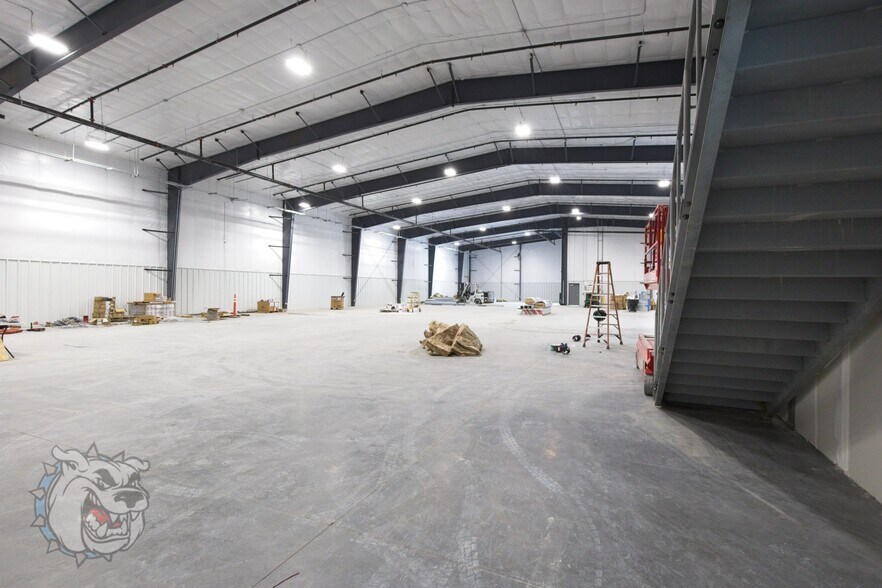 More Photos Of 6620 Stuart Ave, Jacksonville Warehouse For Lease