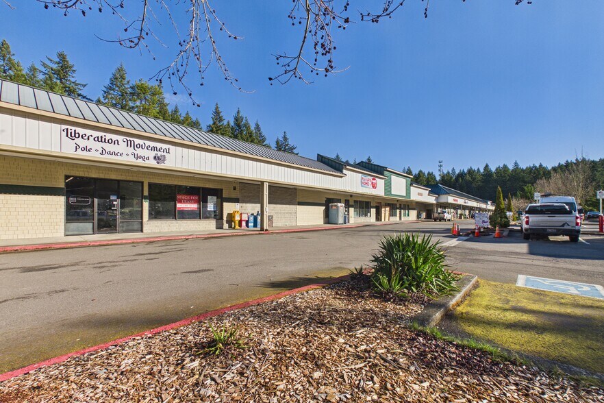 More Photos Of 11042 E Hwy 525, Clinton Storefront Retail Office For Lease