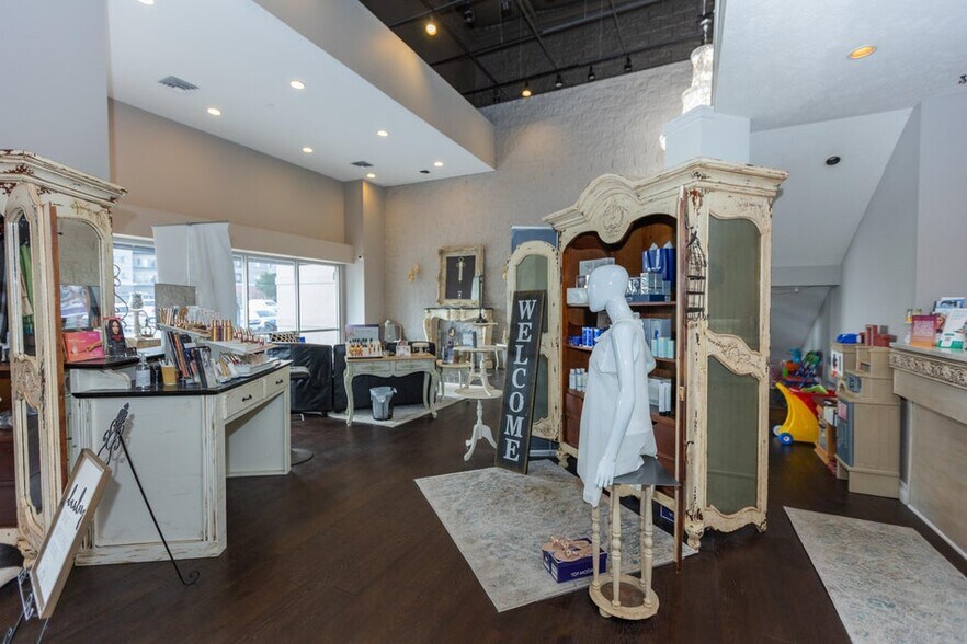 More Photos Of 3060 S Fremont Ave, Springfield General Retail For Sale