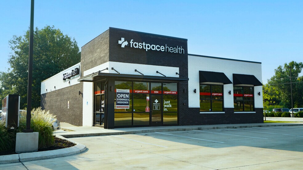 Primary Photo Of 934 South Gloster St, Tupelo Medical For Sale
