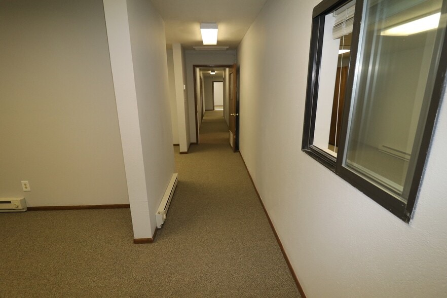 More Photos Of 2009 Industrial Road, Cortez Warehouse For Lease