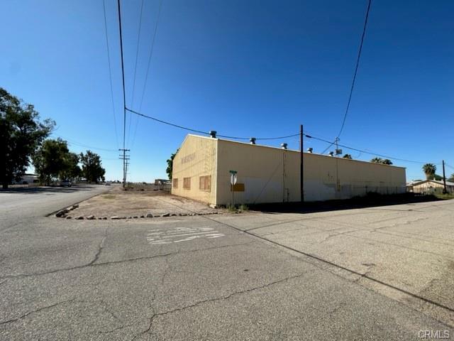 More Photos Of 601 S Lovekin Blvd, Blythe Warehouse For Sale