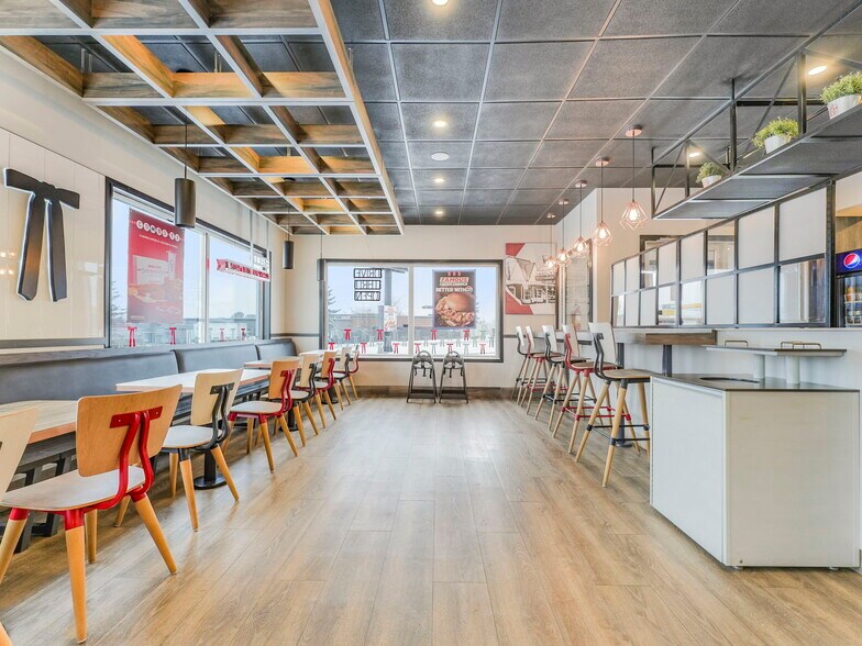 More Photos Of 51 Kaska Rd, Sherwood Park Fast Food For Sale