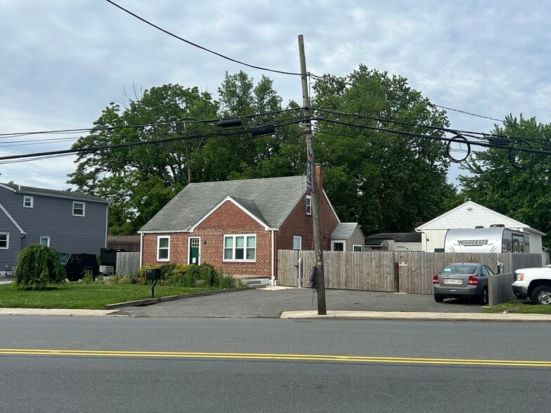 Primary Photo Of 3571 Concord Rd, Aston Township Office Residential For Sale