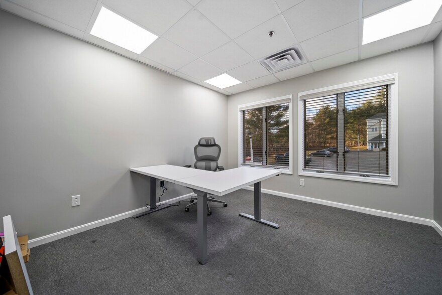 More Photos Of 75 Gilcreast Rd, Londonderry Office For Sale