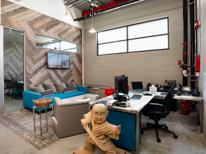 More Photos Of 134 Lomita St, El Segundo Office For Sale