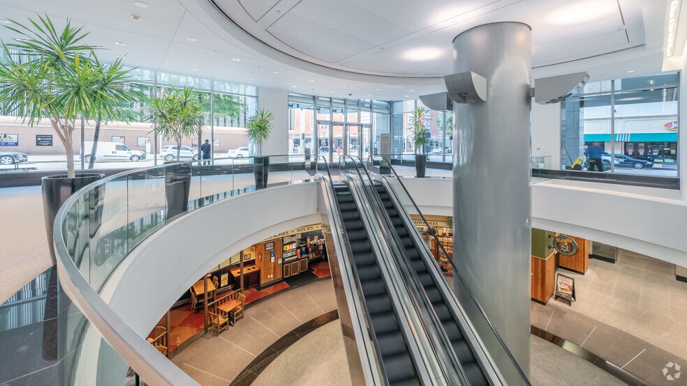 More Photos Of 1000 Main St, Houston Office For Lease