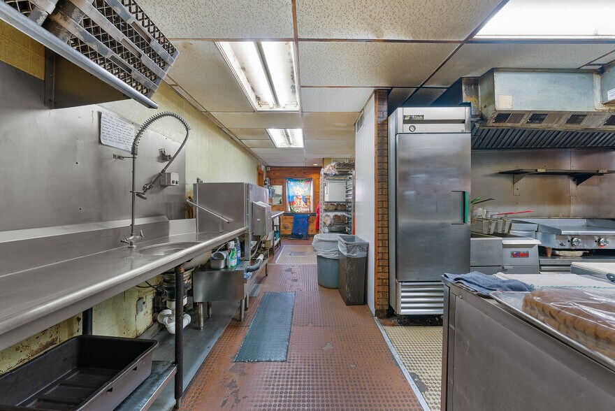 More Photos Of 347 N Scott Ave, Belton Restaurant For Sale