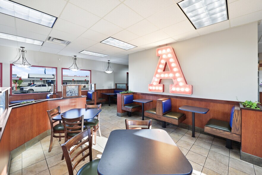More Photos Of 310 S Boulder Hwy, Henderson Fast Food For Lease