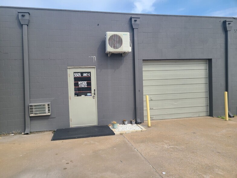 More Photos Of 5649 S Mingo Rd, Tulsa Light Manufacturing For Lease
