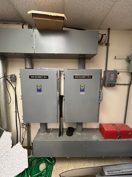 More Photos Of 204 E Burke Ave, Lufkin Office For Sale