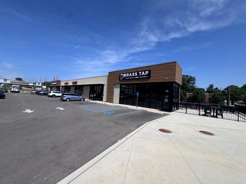 More Photos Of 9091 Olive Blvd, Olivette Storefront For Lease