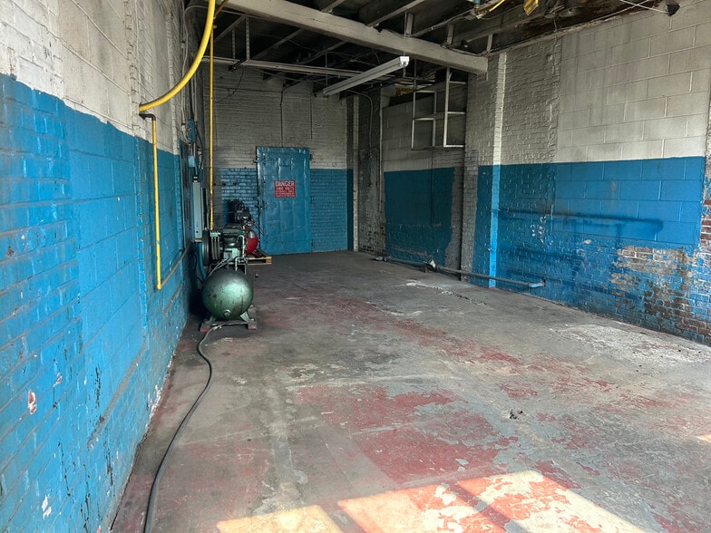 More Photos Of 113-115 N 5th St, Darby Warehouse For Sale