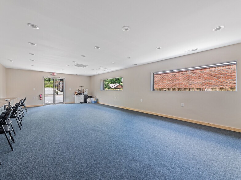 More Photos Of 101 Veterans Blvd, Bryson City Office For Lease