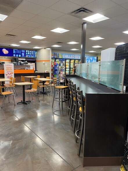 More Photos Of 1095 New Loudon Rd, Cohoes Fast Food For Lease