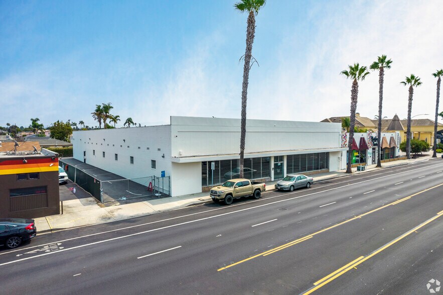 More Photos Of 733 Broadway, Chula Vista Storefront For Sale