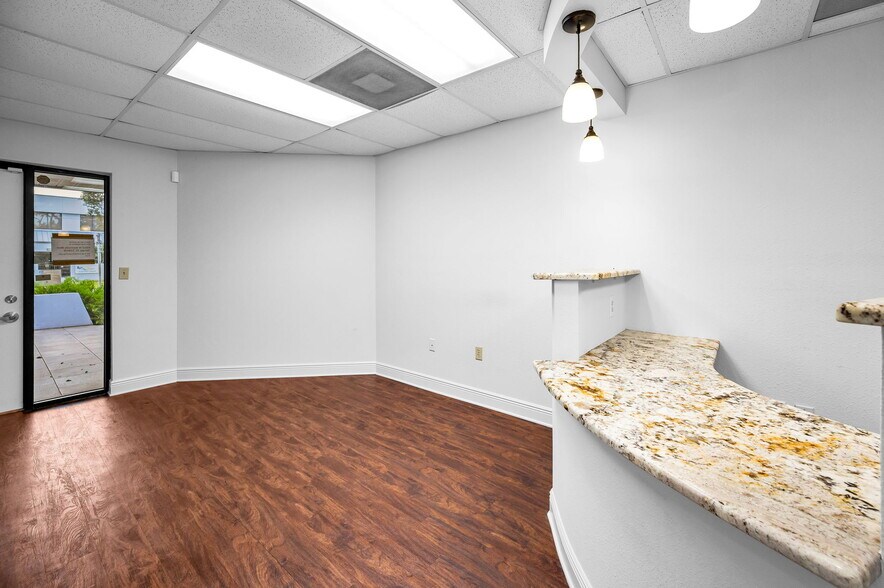 More Photos Of 4021 Central Ave, Saint Petersburg Medical For Lease