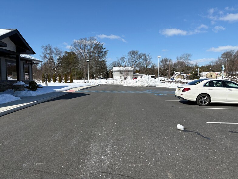 More Photos Of 1381 Fairview Blvd, Delran Office For Sale