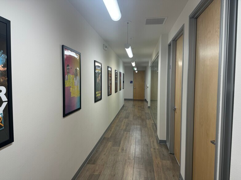 More Photos Of 10537 Santa Monica Blvd, Los Angeles Medical For Sale