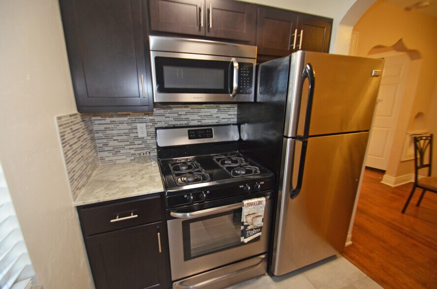 More Photos Of 1712 NW 17th St, Oklahoma City Apartments For Sale