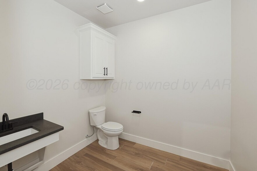 More Photos Of 8501 Cargo Ln, Amarillo Light Manufacturing For Sale