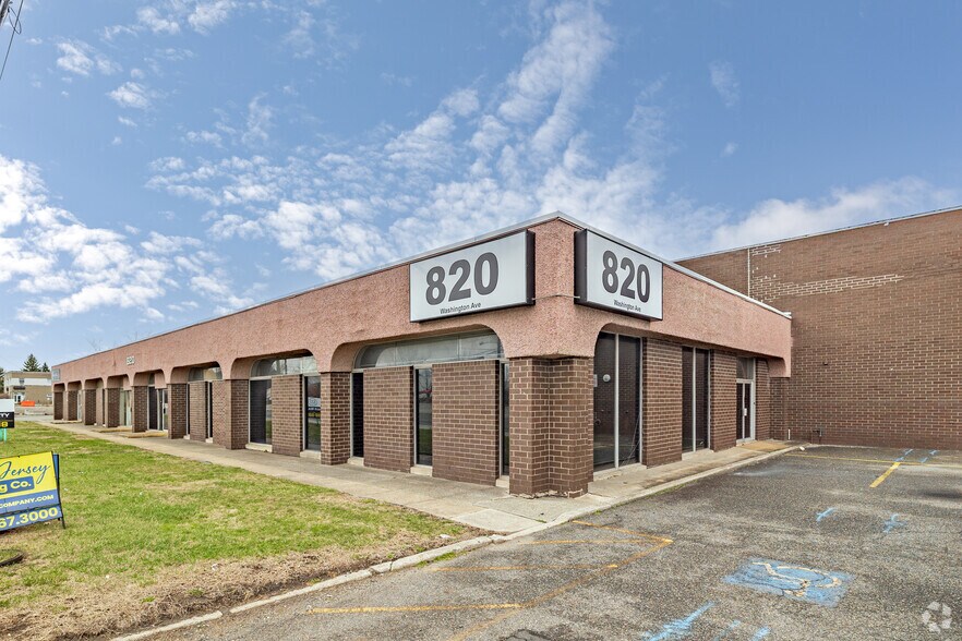 More Photos Of 820 Washington Ave, Carlstadt Warehouse For Lease