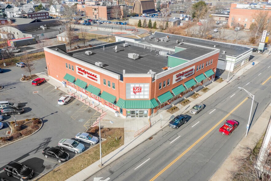 More Photos Of 25 Main St, Bristol Drugstore For Sale