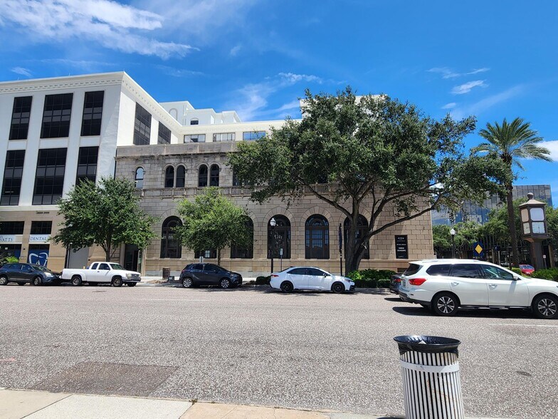 More Photos Of 895 Central Ave, Saint Petersburg Office For Lease