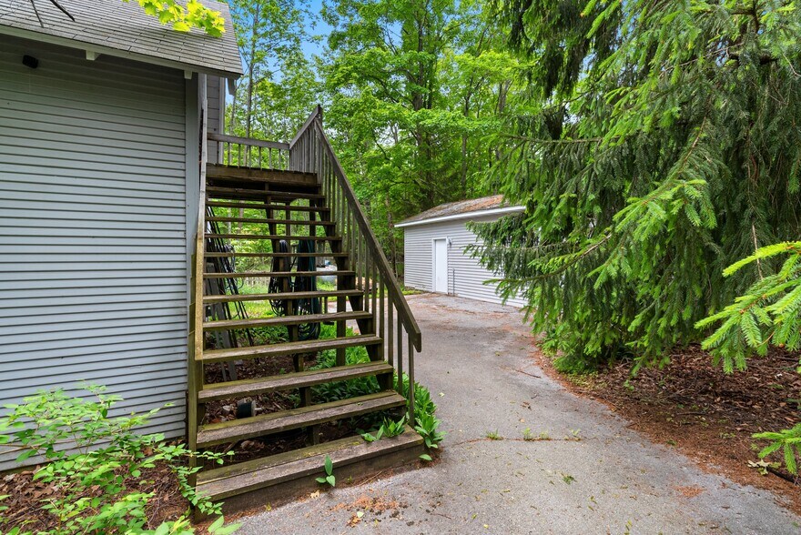 More Photos Of 10320 Water Steet, Sister Bay Storefront Retail Office For Sale