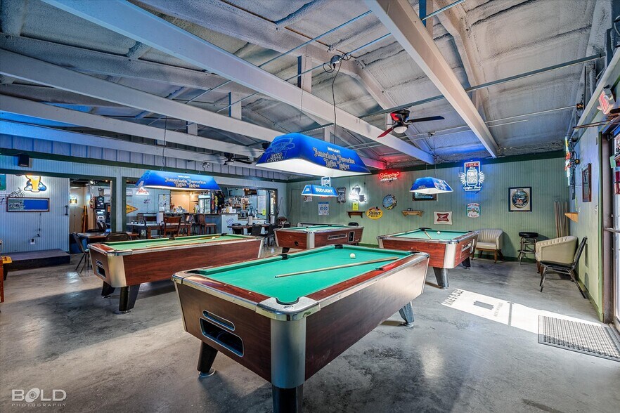 More Photos Of 7318 Ida State Line rd, Ida Bar For Sale