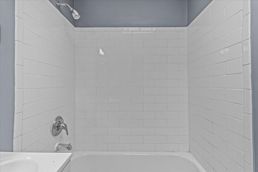 More Photos Of 816 Collings Ave, Collingswood Apartments For Sale