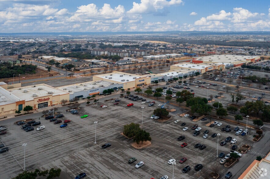 More Photos Of 5335-5355 W TX Loop 1604 N, San Antonio Unknown For Lease
